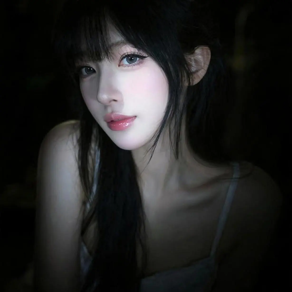 我可以原谅你很多次 比如你的情感漠视 比如你的食言 比如你随口一说却又...