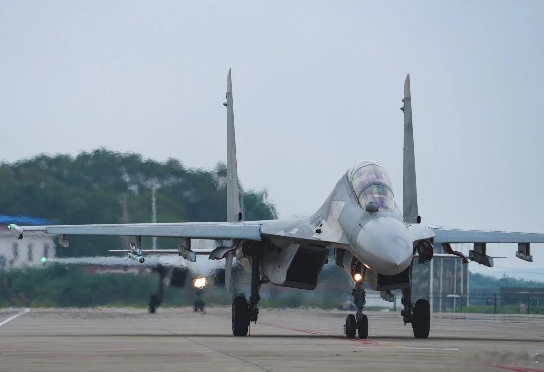 南部空军某部石榴 ​​​