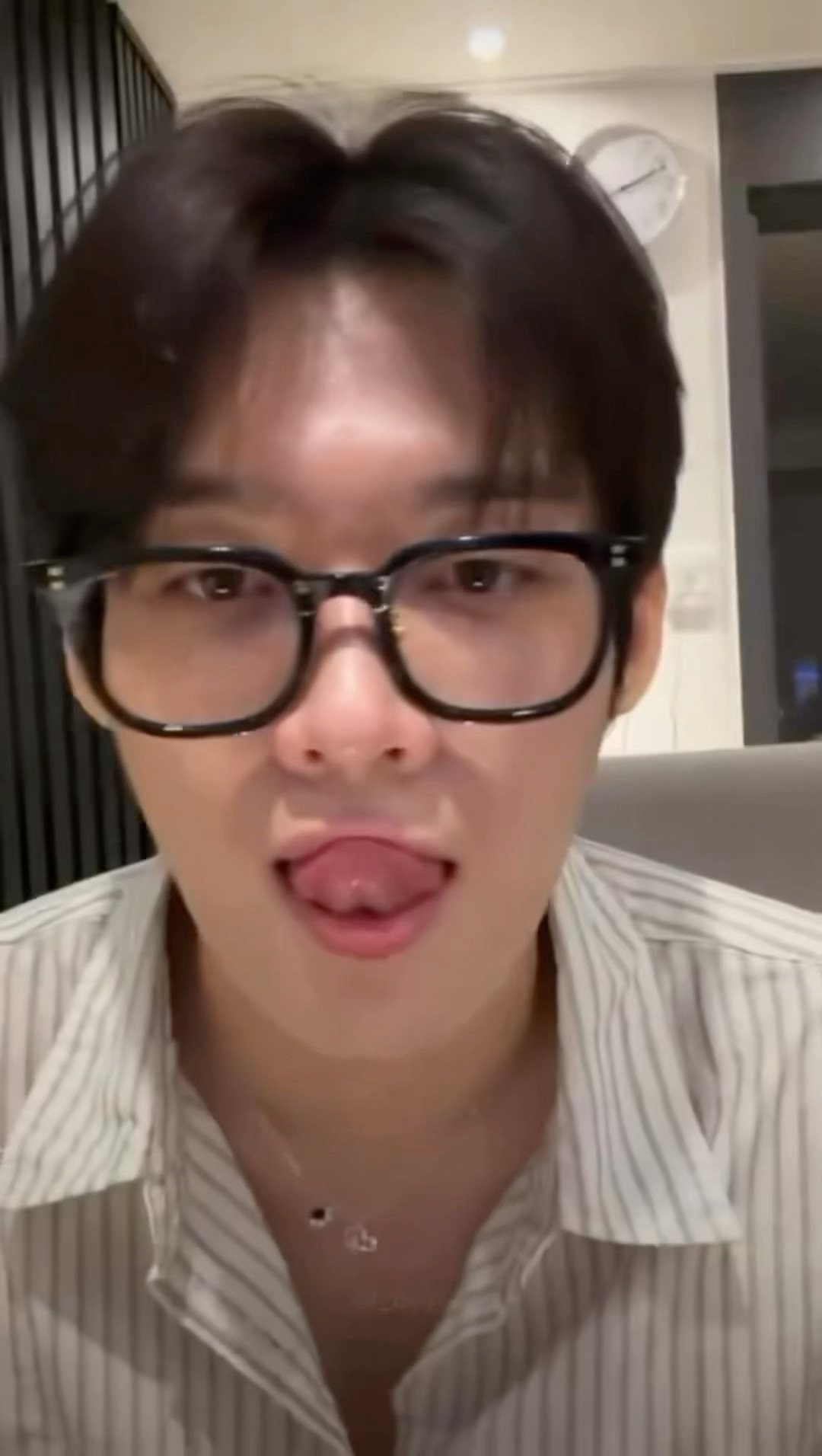 👅👅👅 