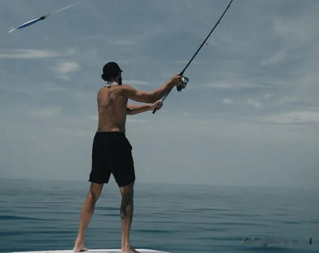 TA发布了采访本-西蒙斯的长文，其中谈到了他的恢复情况：

在尝试再次复出之前，