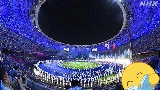 🔥2026名古屋亚运开幕式被吐槽“阴间”？导演堤幸彦的先锋实验引全网热议🎭昨