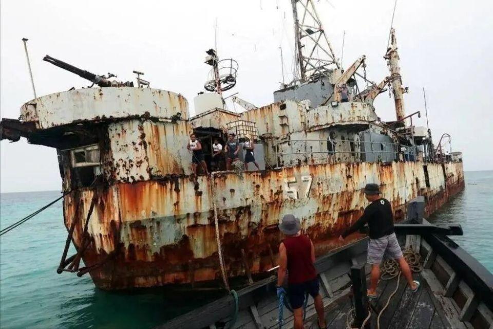 美国航母进入南海，日本军舰又与美国、菲律宾舰艇举行联合海上活动，中方能拿什么应对