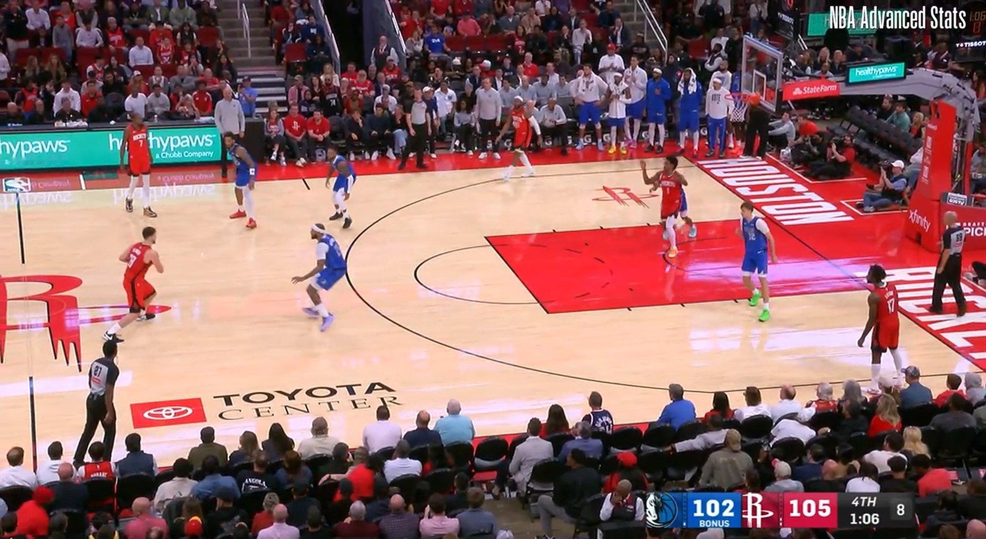 一拖二 [doge][喵喵]火箭四连胜 ​​​