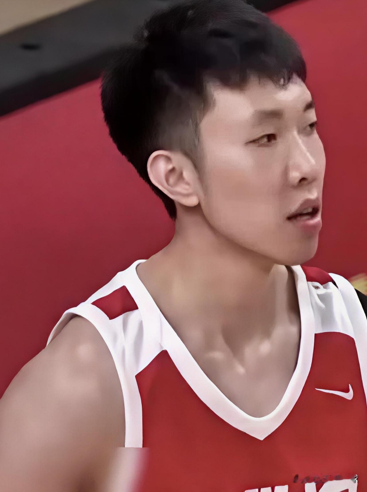 中国男篮还能打过日本男篮吗10年前的中国男篮在亚洲，篮坛一枝独秀，也是亚洲霸主，