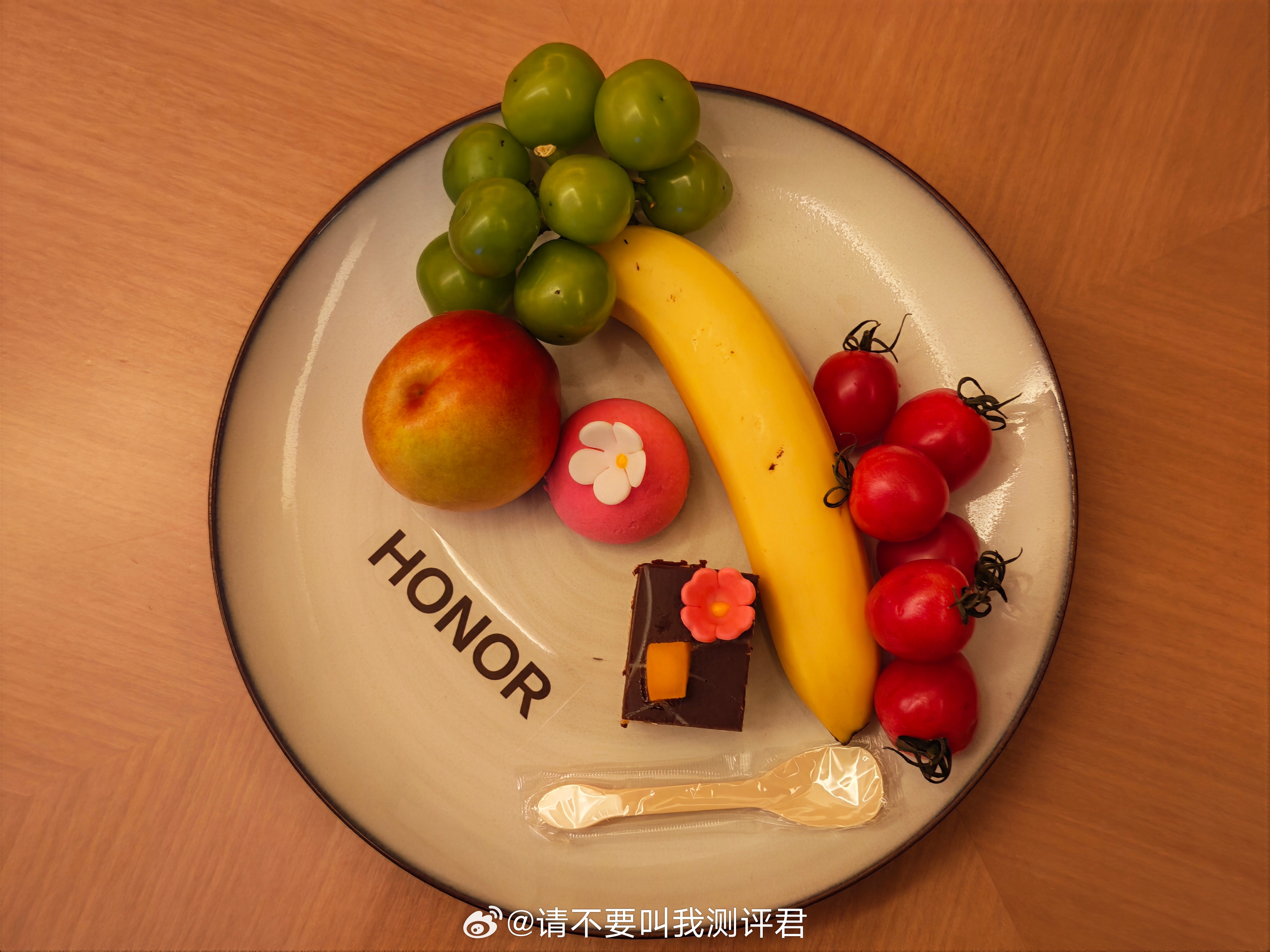 来横店参加荣耀影像技术发布会，这次可以说非常值得期待，不仅仅因为现场有荣耀 Ro
