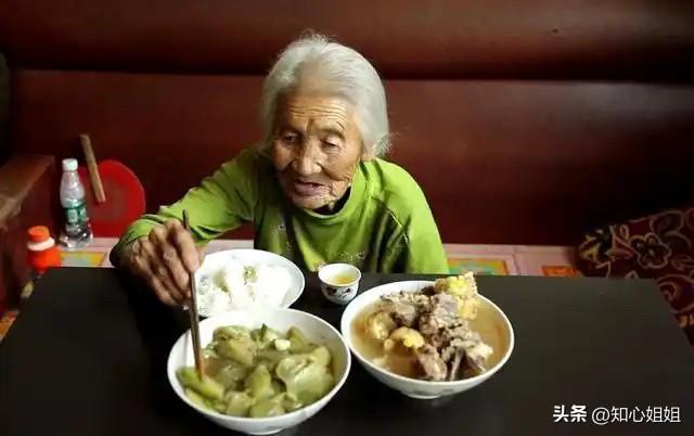 人活到多少岁才算圆满：
超过100岁走，基本都是奇迹。
95岁走，此生无憾。
9