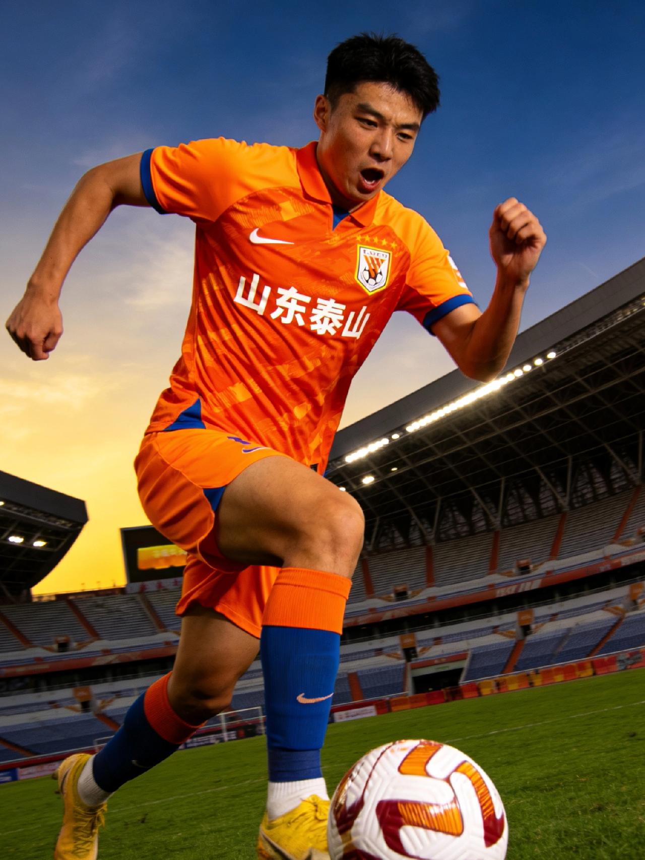 负6分开局不用慌，泰山补强这4点，实力直接上台阶！
 
1. 锁死外援中轴线
留