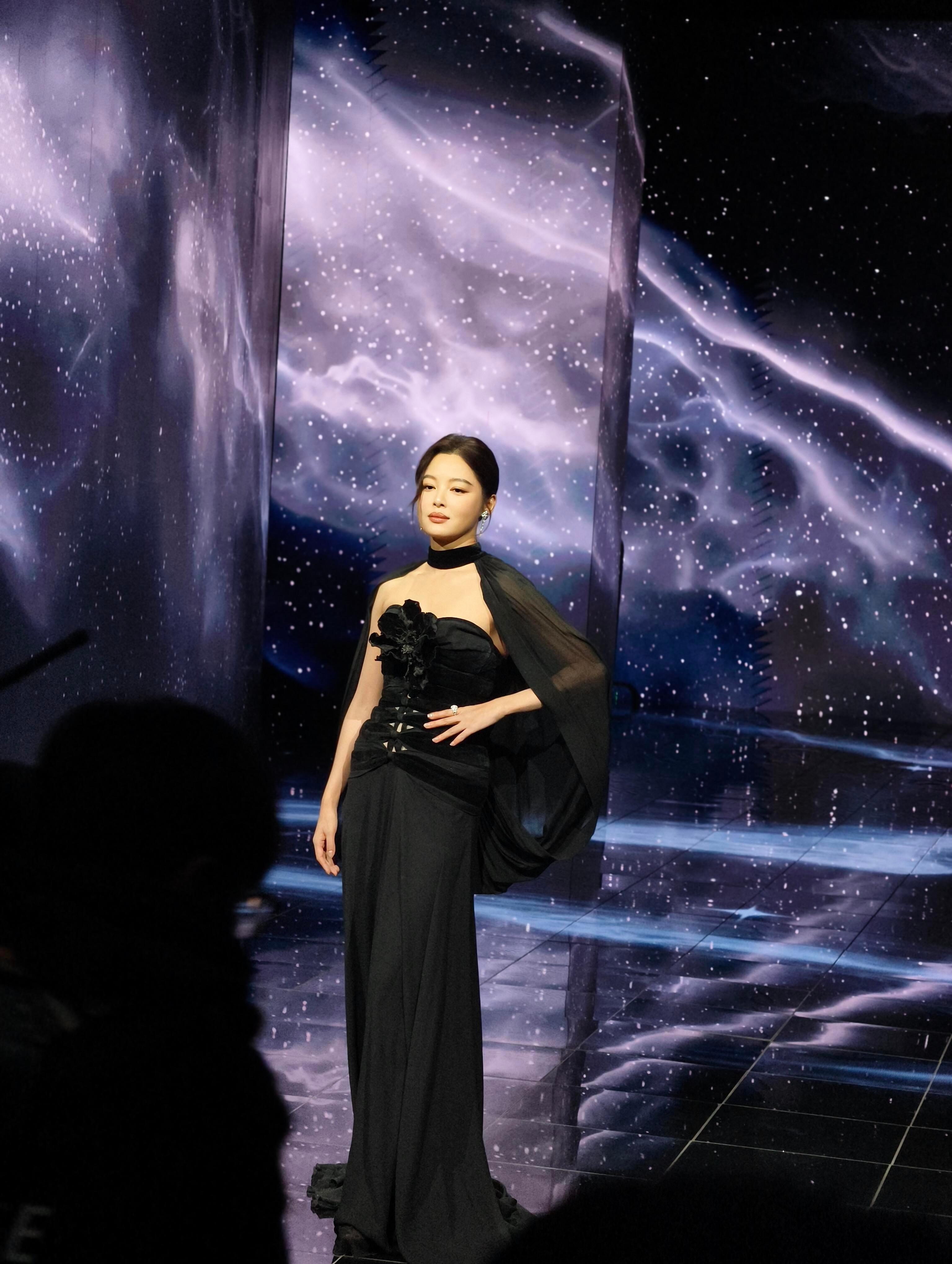 辛芷蕾太美了吧🥹🖤辛芷蕾 李李回来了微博之夜红毯微博之夜2025微博之夜爆款