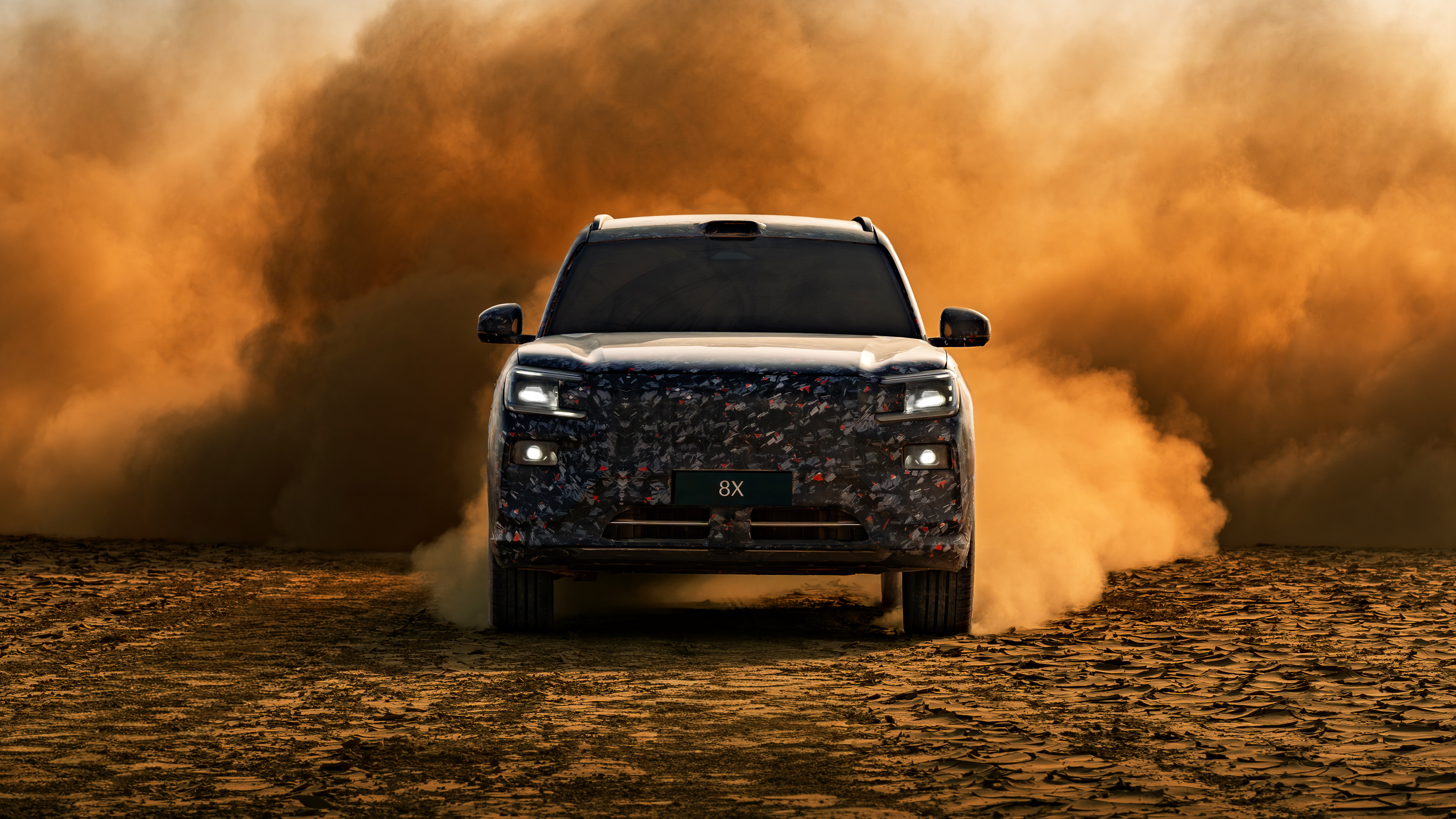 开年大“极”！极氪8X