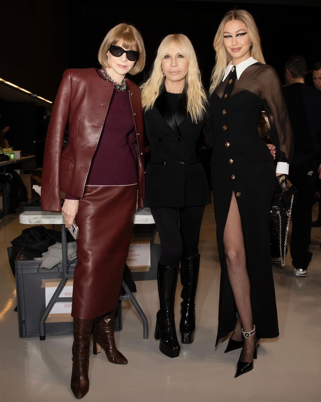 Donatella Versace 在社交媒体分享在范思哲2024秋冬大秀和女魔