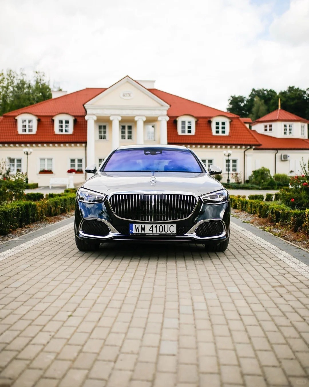 Mercedes-Maybach S680，祖母绿和莫哈韦银色，有品味的老板的选