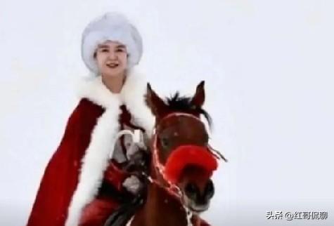 贺娇龙有句话我觉得说的特别好，记者采访她说有人质疑她的学历低，她说“学历低难道就