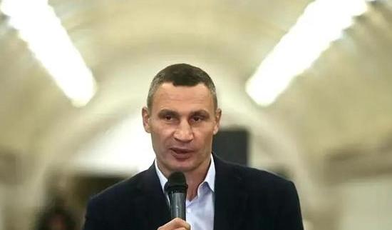 乌克兰基辅市长克里琴科当年可是拿过世界拳王的狠人，最近说的话直接冲上热搜，他提起