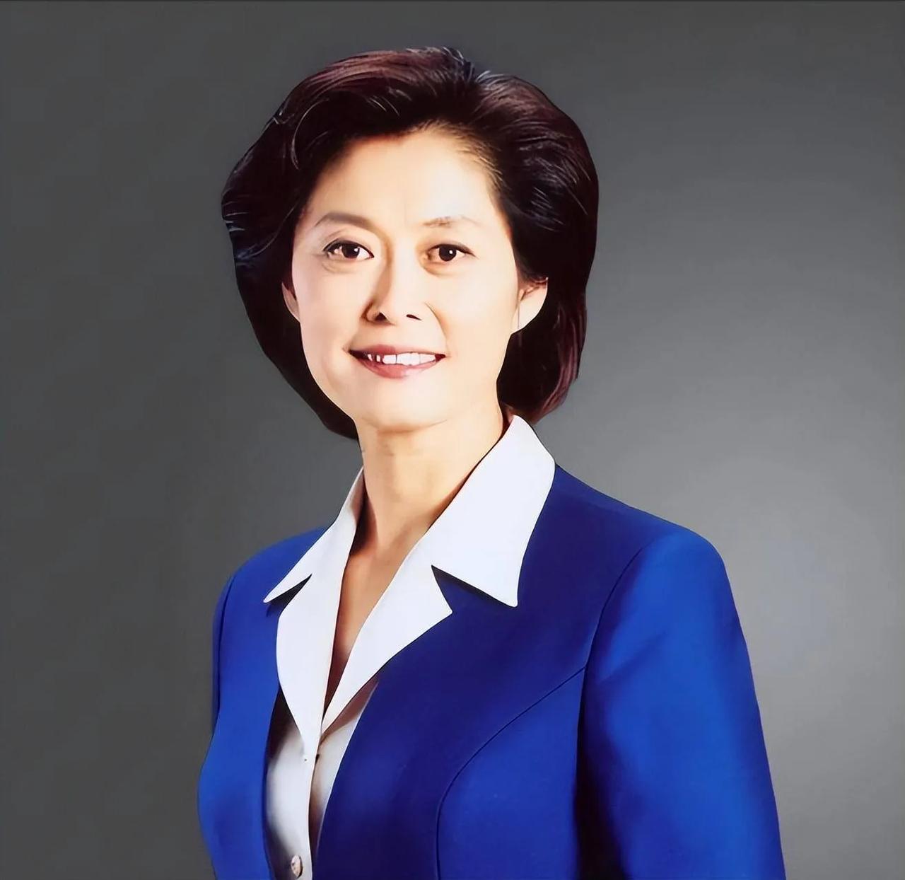 在同事心中，敬一丹是备受信赖的“敬大姐”。白岩松说她是最佳“大姐”的诠释者；水均