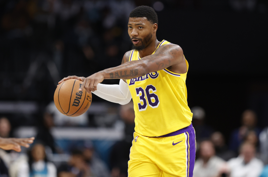 斯玛特谈防守：谁更具对抗性比赛势头就在哪一方 这是我们的信条NBA常规赛，湖人1