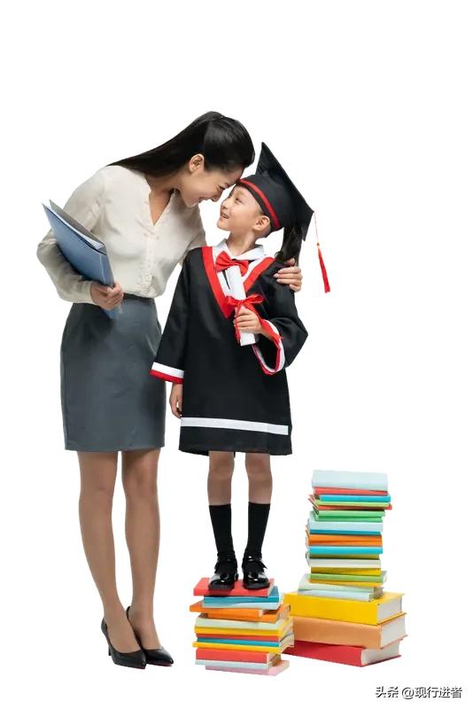 最荒谬的育儿谎言莫过于：孩子还小，纵容些无妨，长大自然懂事。殊不知，品格的塑造如