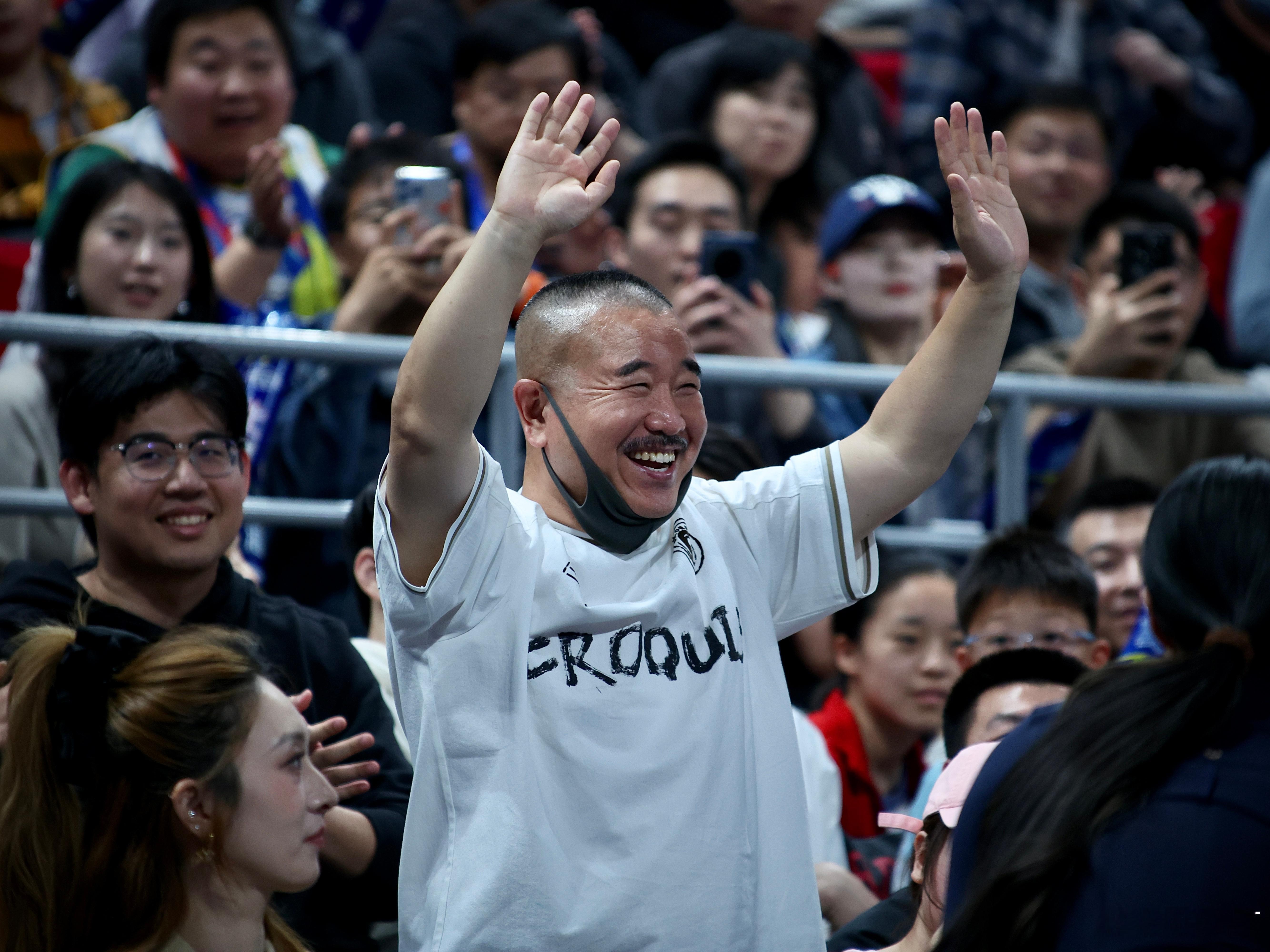 北京首钢 罗老师拍的新外援照片，深夜发！看见您可就抄上了最后来张刘能治一下发图强