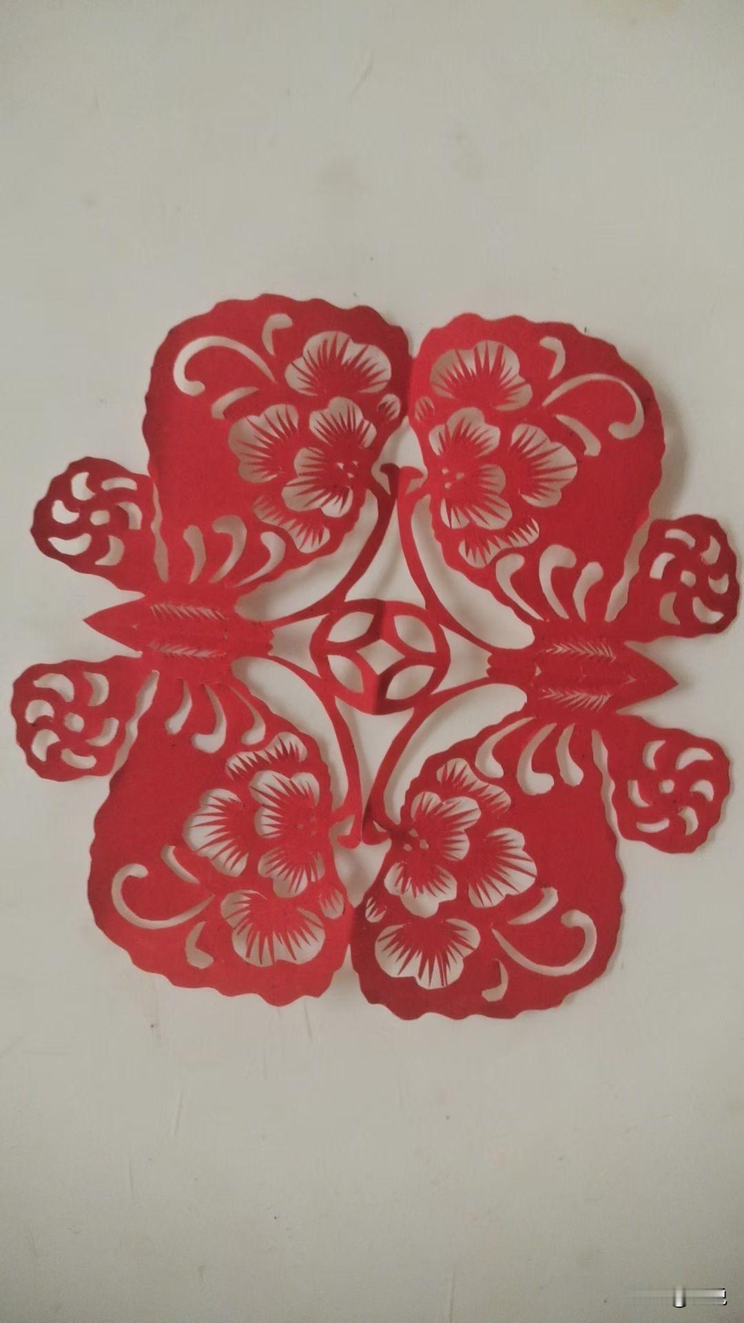 上联：崖居伴竹云间卧
下联：涧饮听松月下眠
下联：野径寻幽雾里行