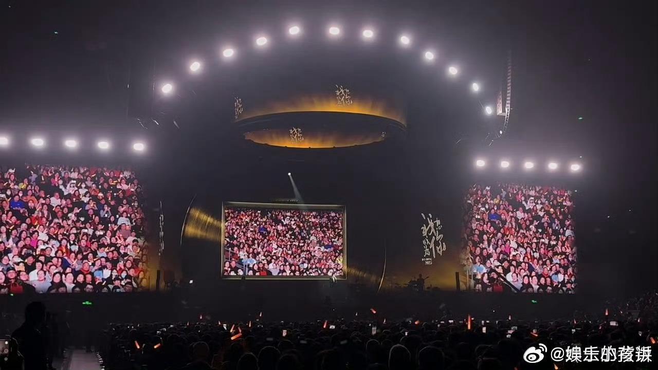 韩红给上海准备的盲盒是孙楠 经典与时光的碰撞！韩红上海演唱会孙楠惊喜助阵，二人合