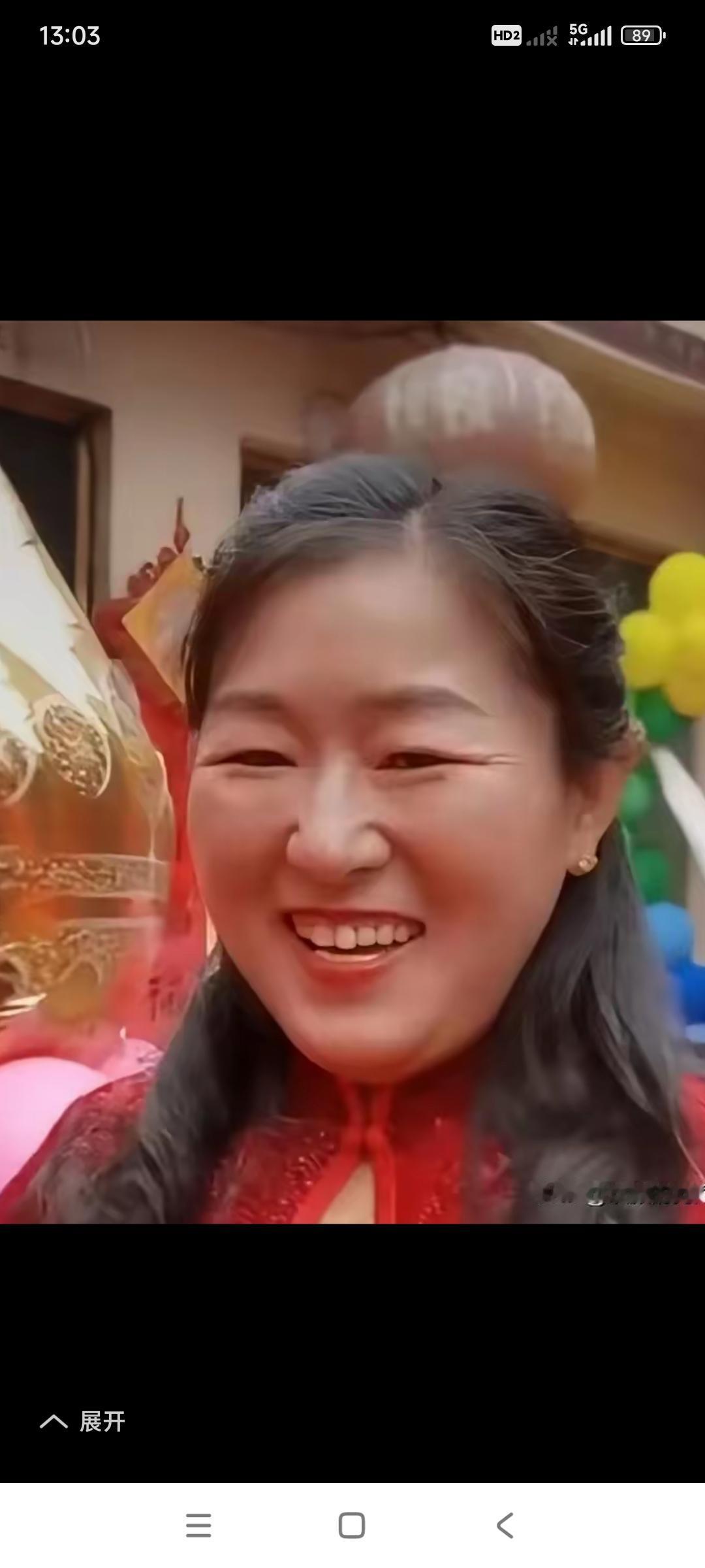 大衣哥是一个有良心的人。

是个受人敬佩的男子汉。

大衣嫂也是一个有福气的人，