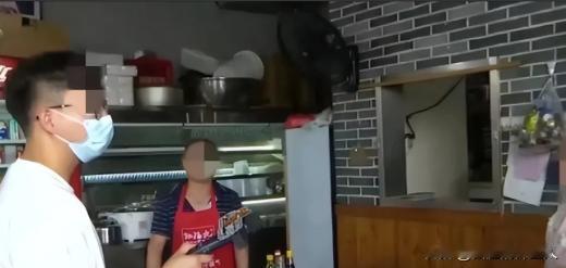 浙江，女子花76元，买了一斤熟牛肉，到家一称，发现只有356克。女子不吵不闹，像