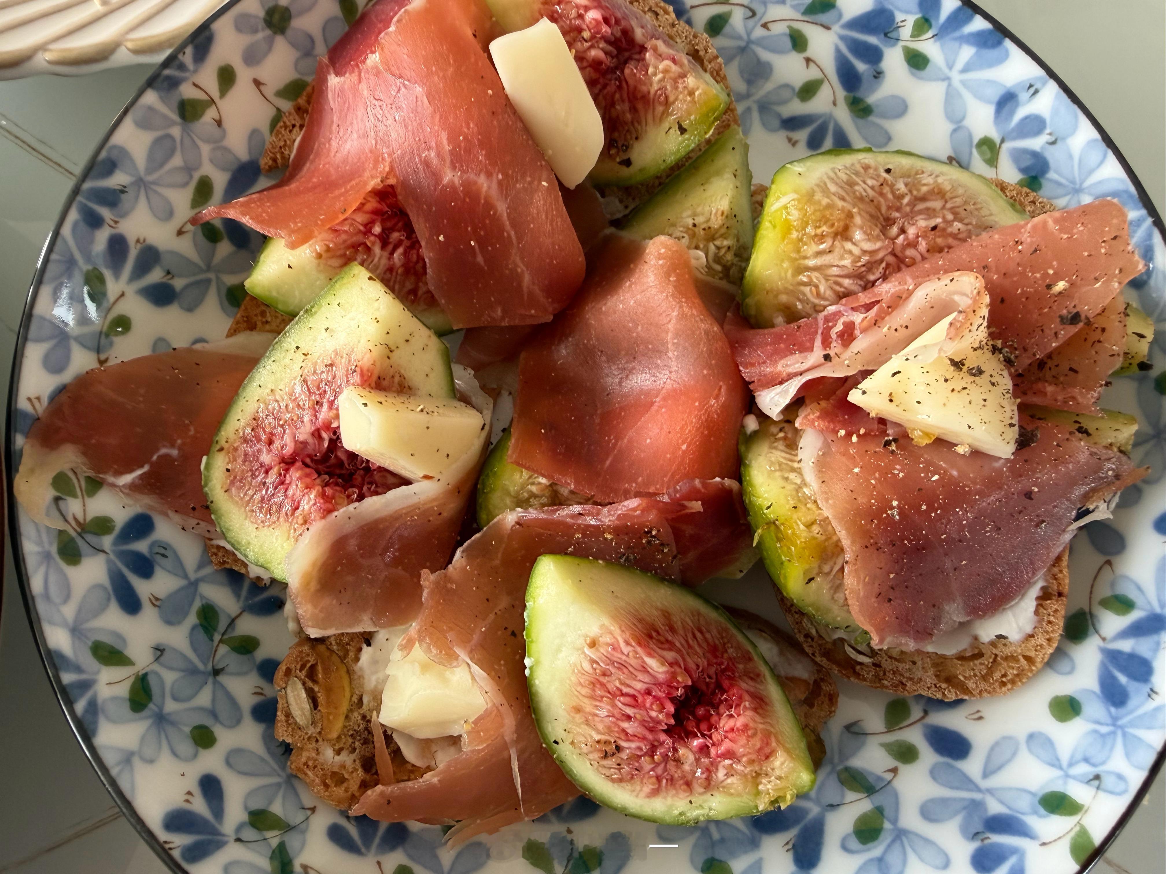 今日早餐，打几分