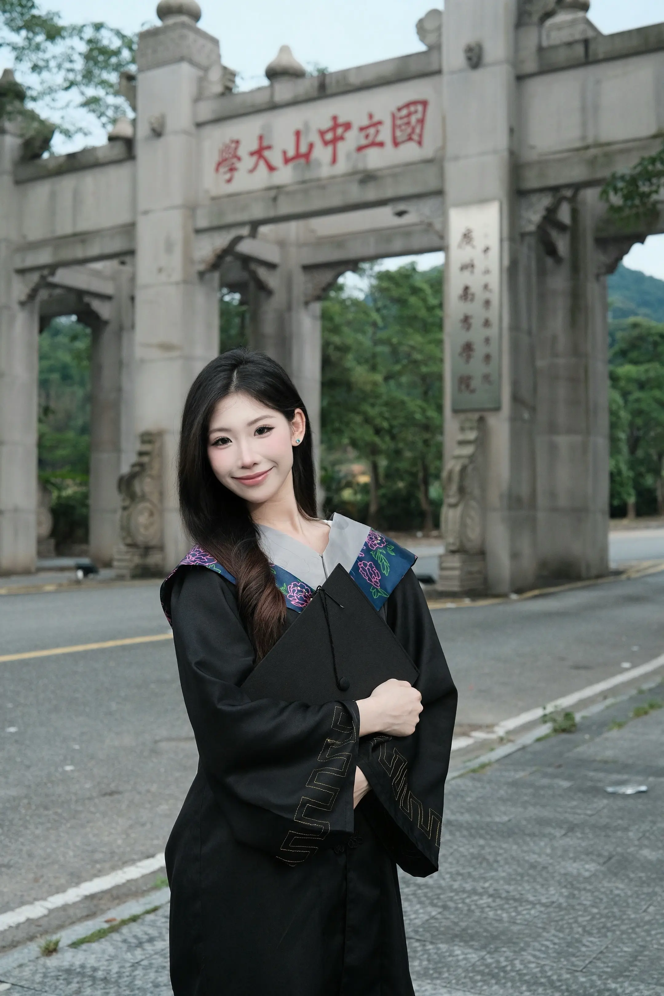 学士服的宣传照来啦！