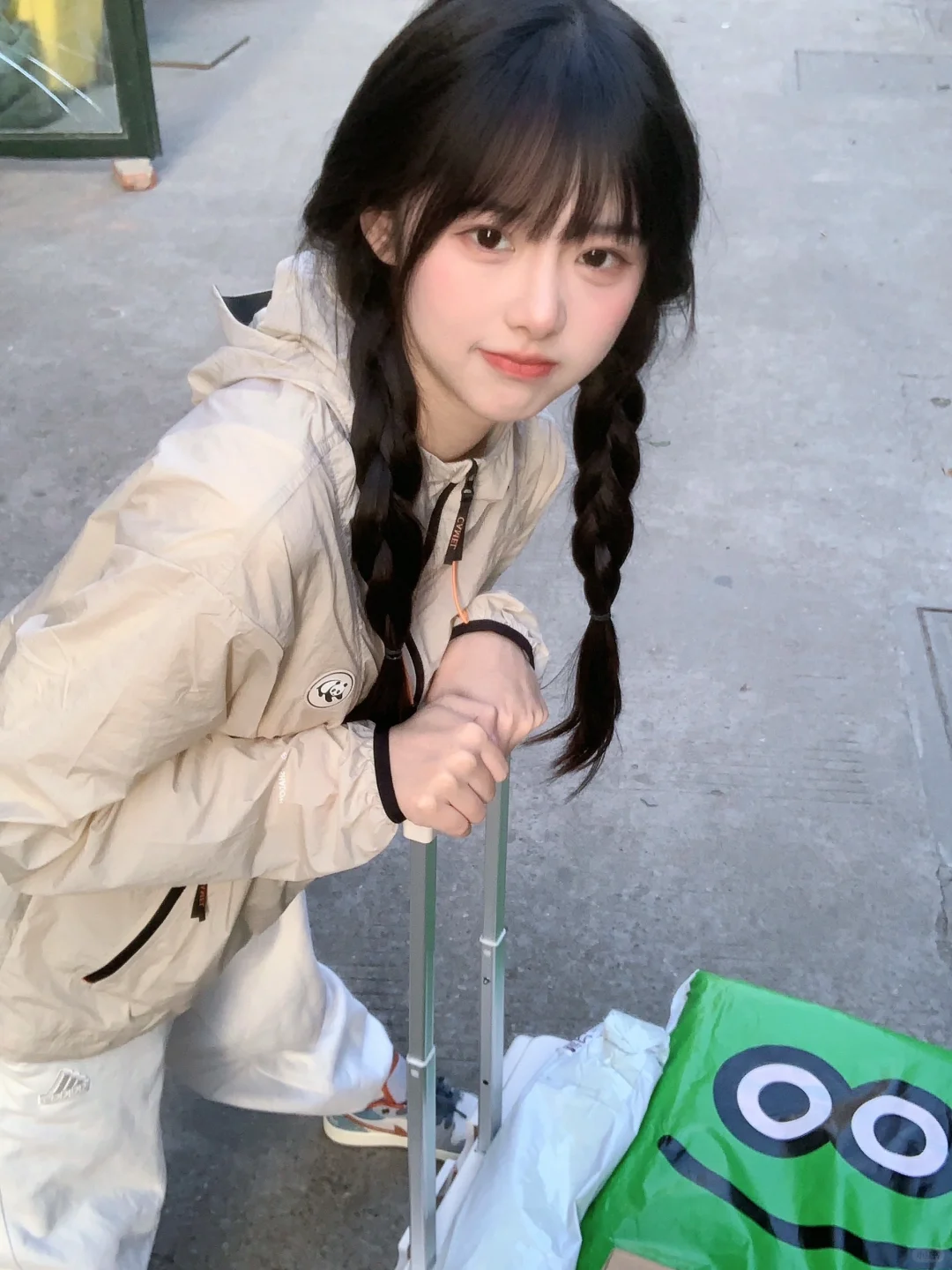 陪我下楼拿快递qwq