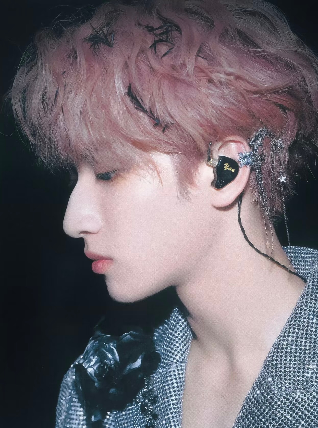 喜欢我哥哥的名品侧颜不，可吃点好的吧，别什么妖魔鬼怪都往我哥哥上按 严浩翔 KT