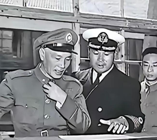 1938年，薛岳怒吼要枪毙桂永清，蒋介石冷冷问了一句：你知道他岳父是谁吗？毙了！