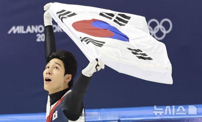 【冬奥闭幕式韩国旗手确定】冬奥会苏翊鸣闭幕式旗手 2月21日，据韩国媒体报道，短