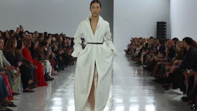 华为星钻手镯表品牌大使刘雯 极致雕琢，美不自限！沉浸式感受珠宝级腕表的工艺魅力，