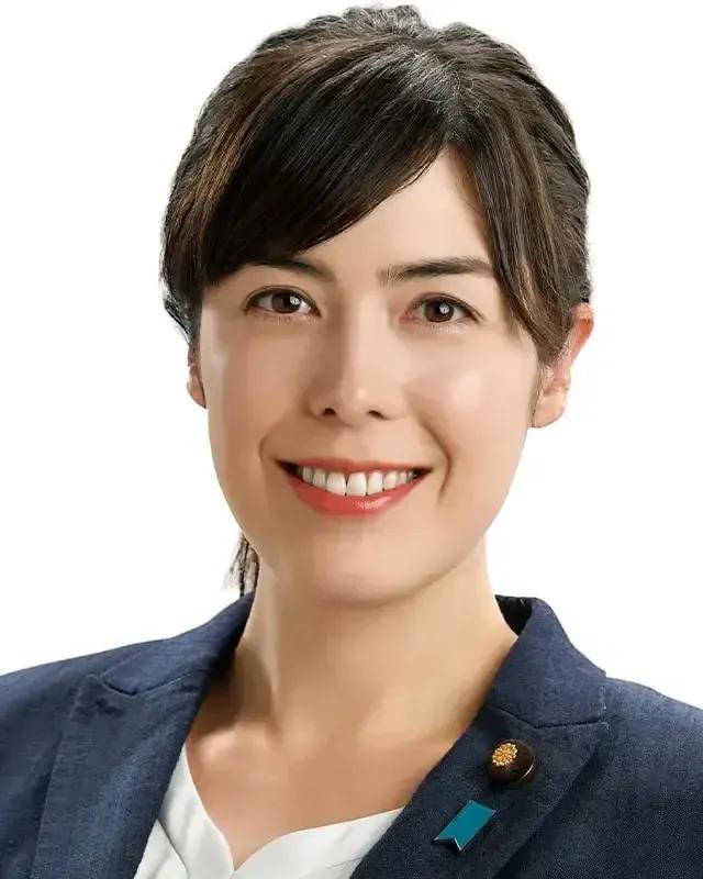 日本经济大臣小野田纪美说，中方的“经济反制”，就是对日本的宣战。
       