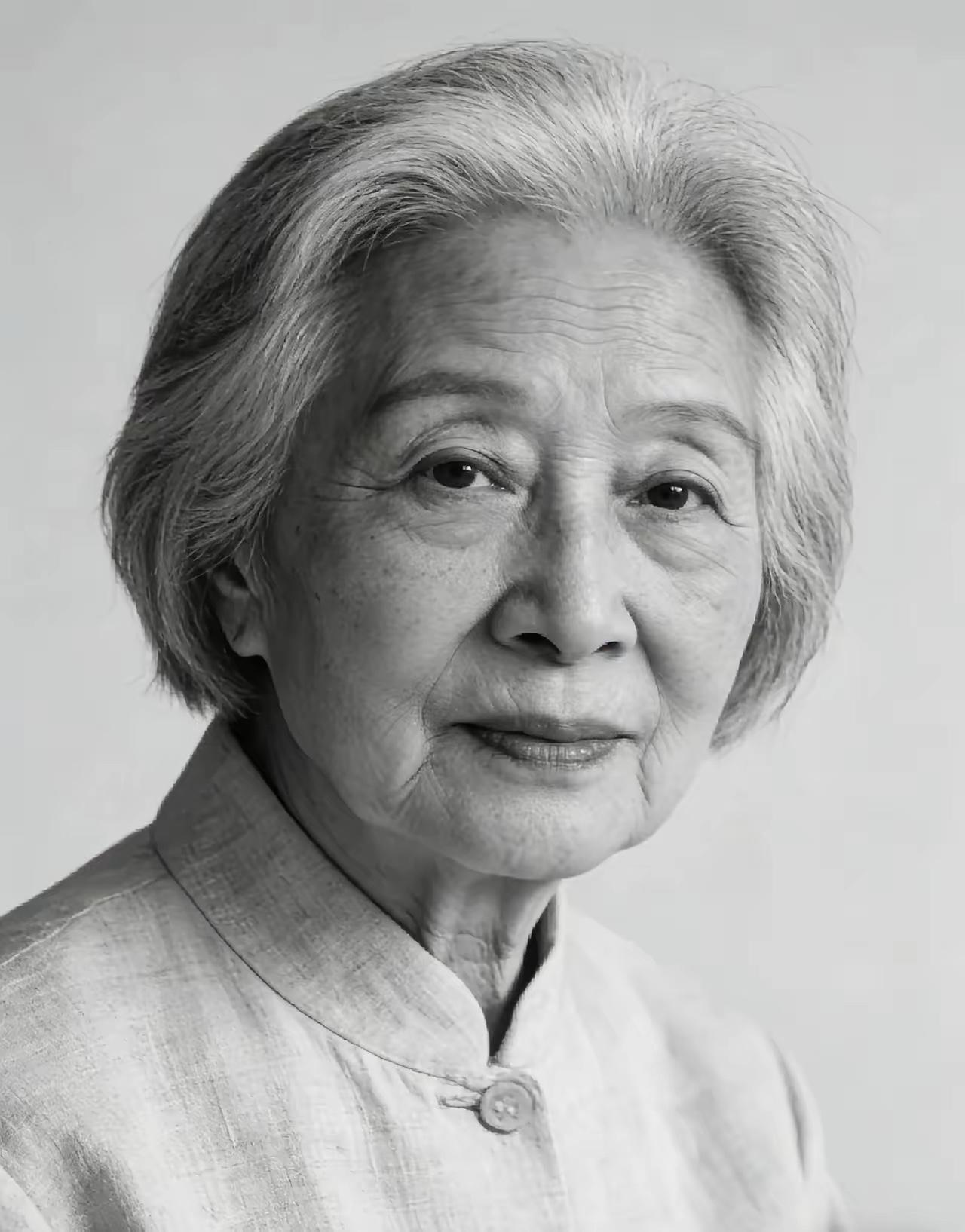 杨绛先生的一段话，把婚姻说透了。
​“聪明的女人，宁可守着无爱的婚姻，也不会离婚