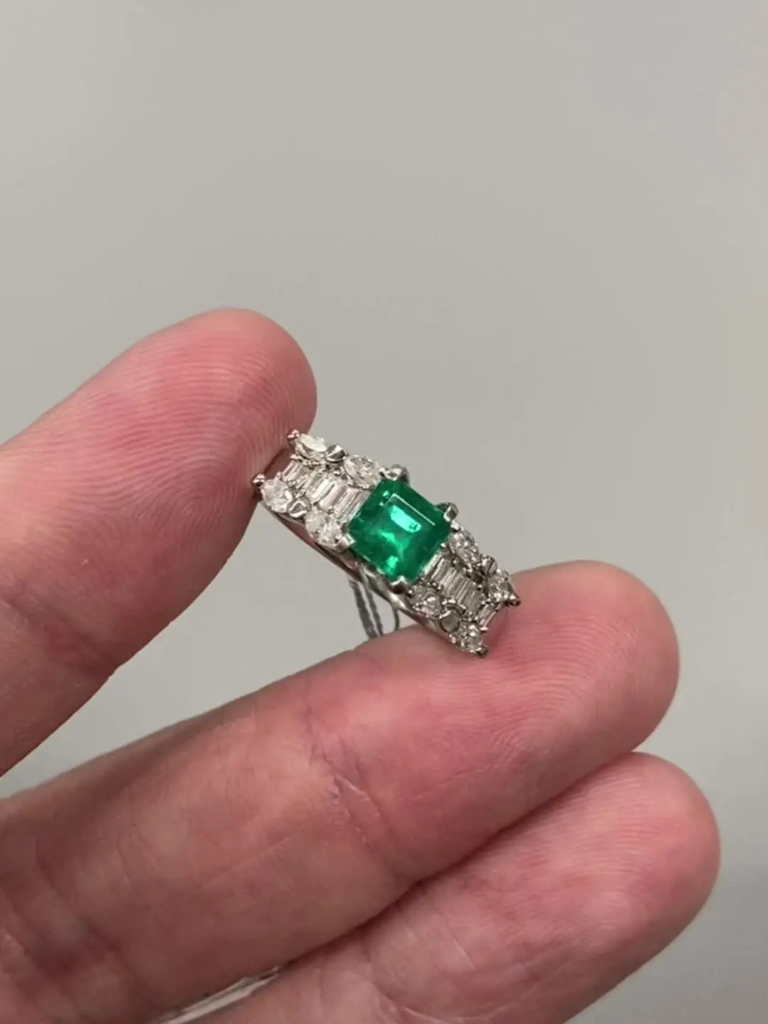 我用小破烂的价格收了一个木佐祖母绿🤣 必须分享一下下今日的快乐