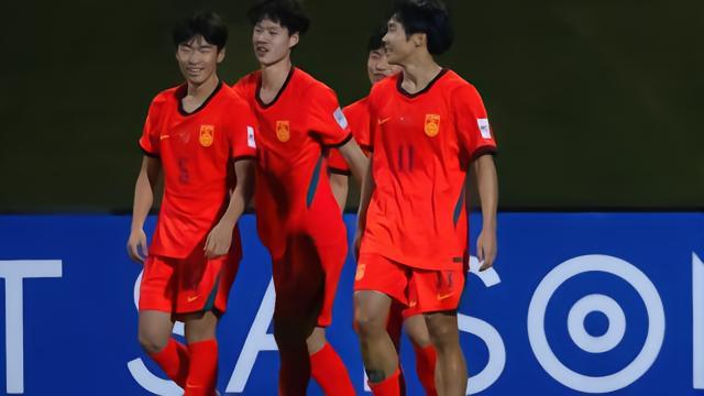 U17亚洲杯半决赛大戏登场，中国U17和澳大利亚U17上演激情“对对碰”！上半场