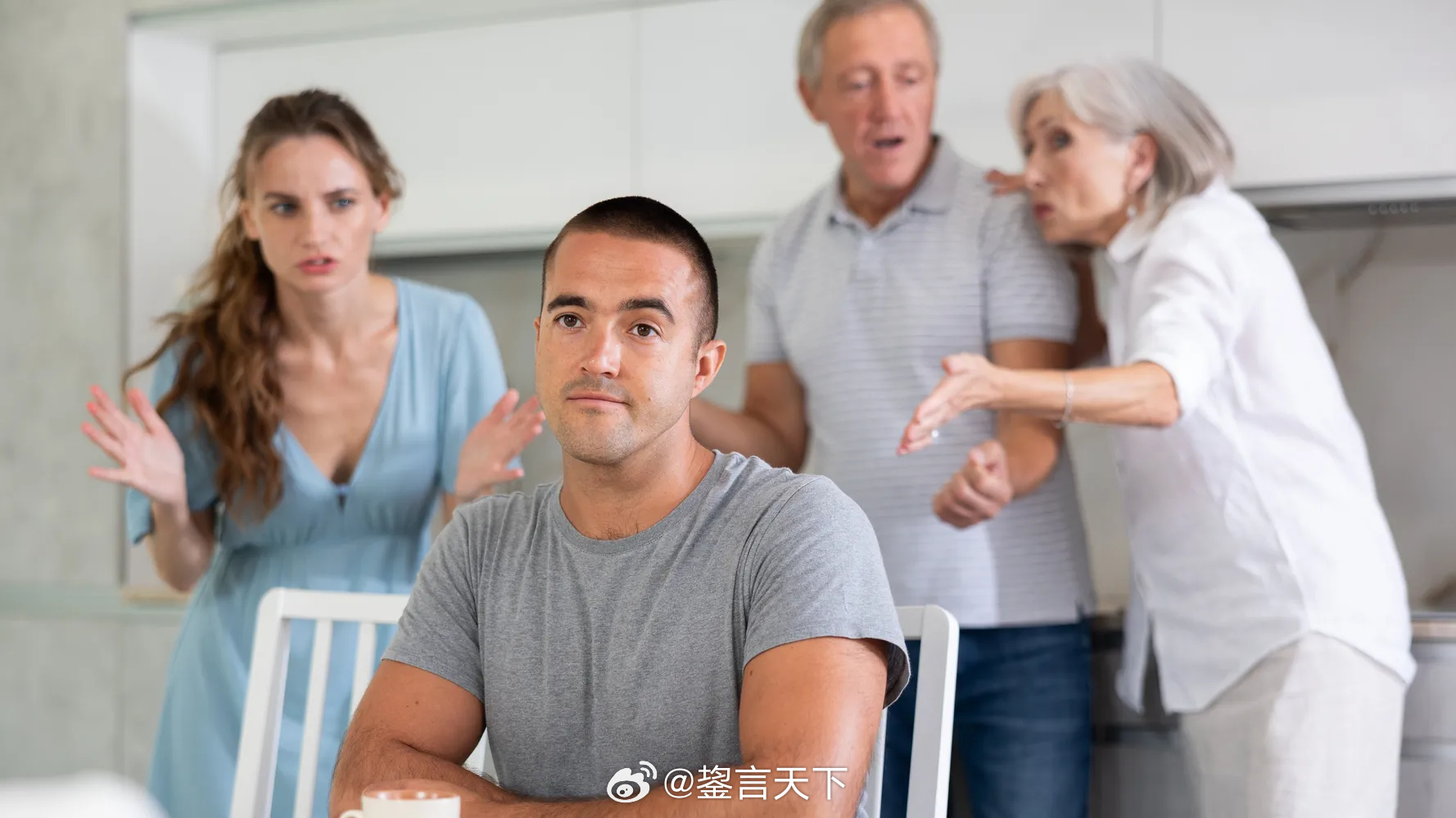 "有毒家庭"的几种表现 这篇《赫芬顿邮报》文章采访了多位心理治疗师，介绍了一些容