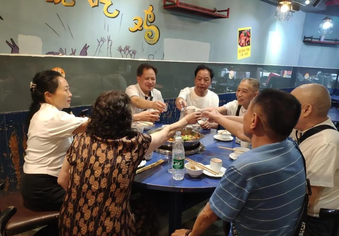 很多人只知道赚钱难，却不知道比缺钱更残酷的现实。曾经全国足足2.24亿七零后，如