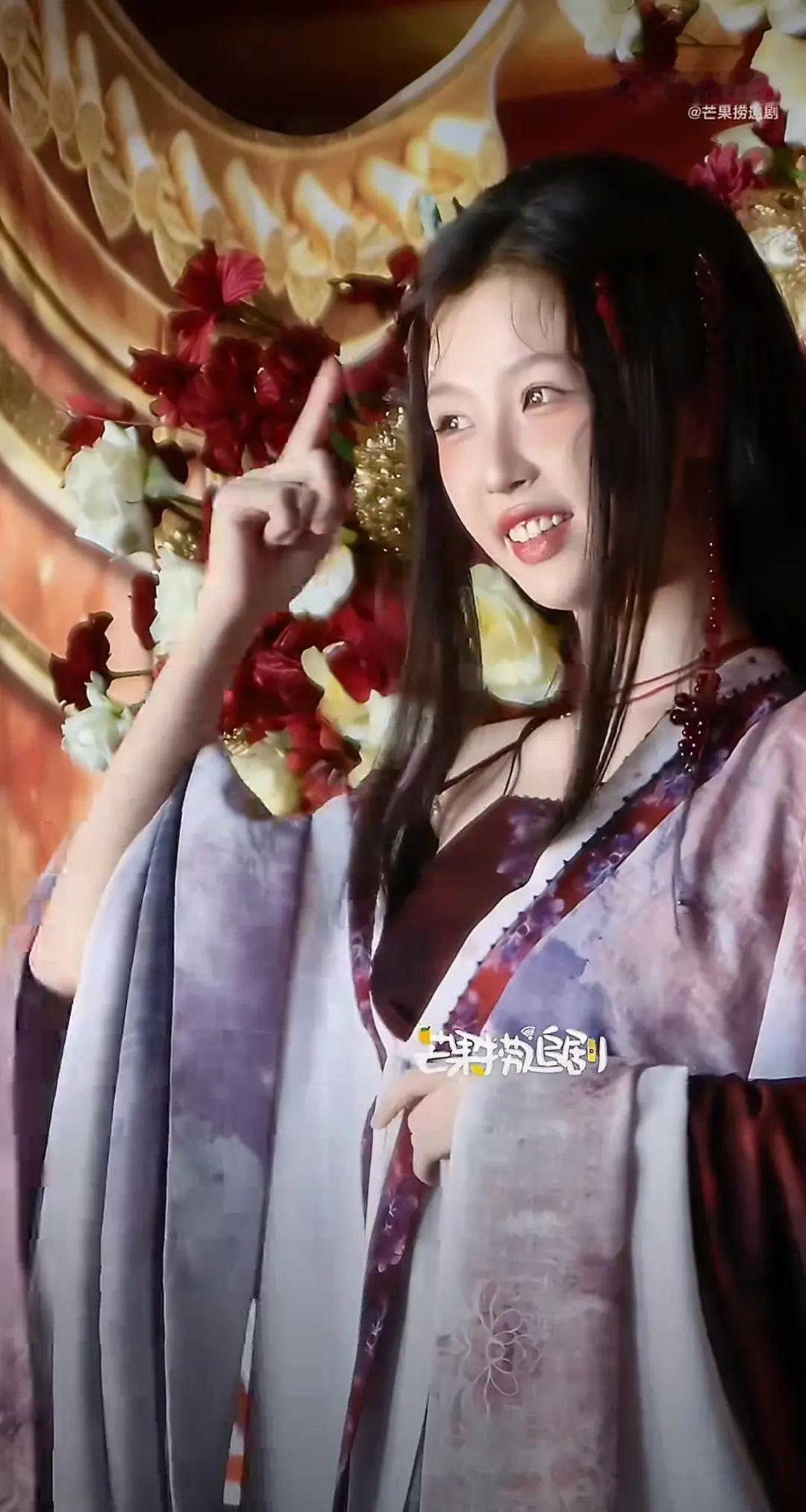 这真的是同一个人？粉丝发的精修和别人发的生图视频 
