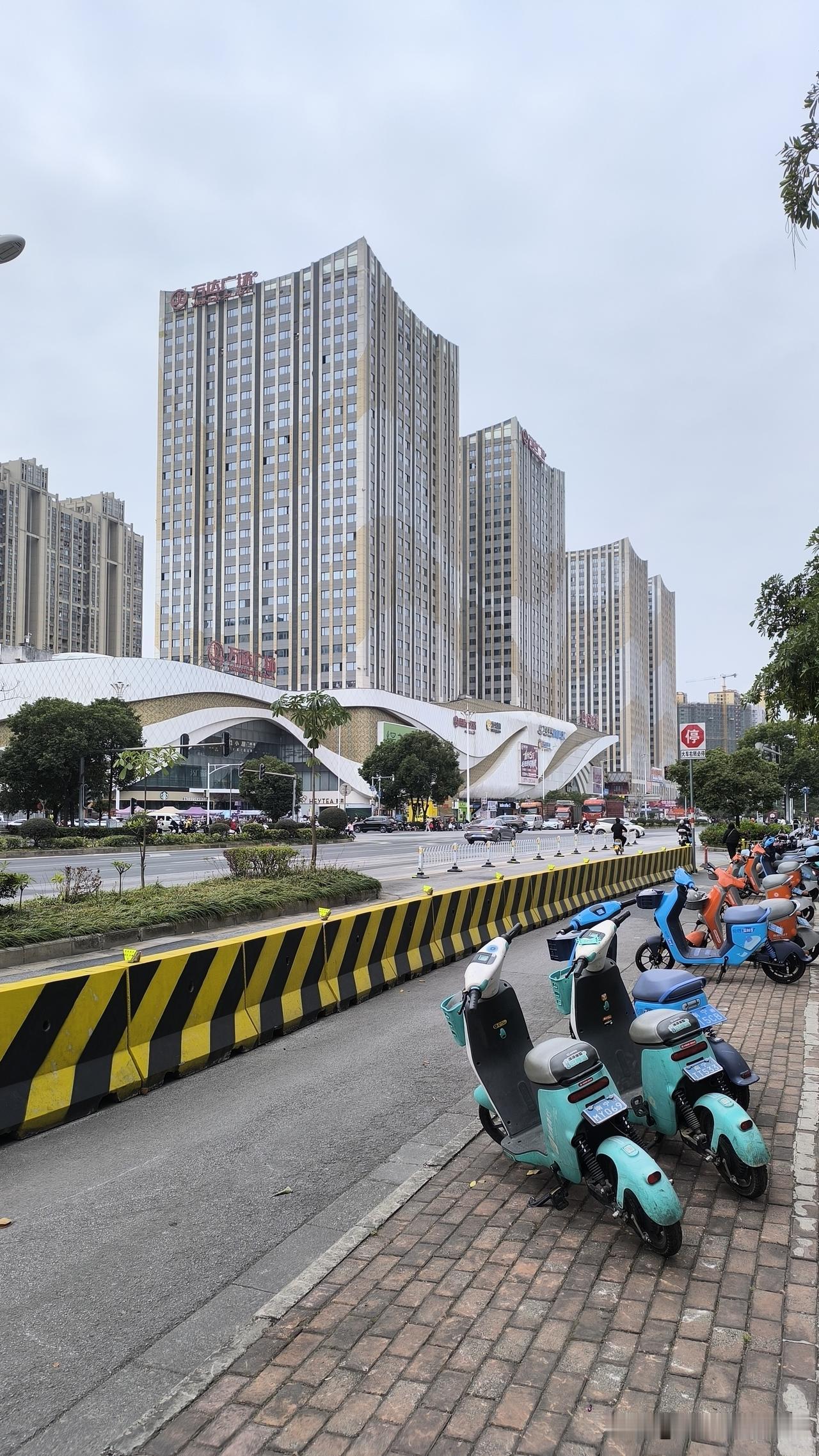 奉劝各位慎重奔赴广西南宁，不是景色不好，而是戒断反应太难受了。从南宁回来好几天了