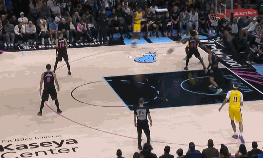 八村的处理球有时候确实让人看不懂...湖人vs热火