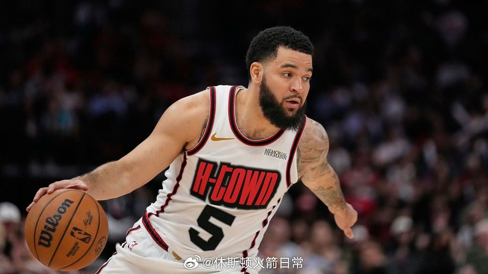 范弗利特：“每支球队的阵容不一样，打法自然也不同。湖人最近对我们使用了包夹，而且