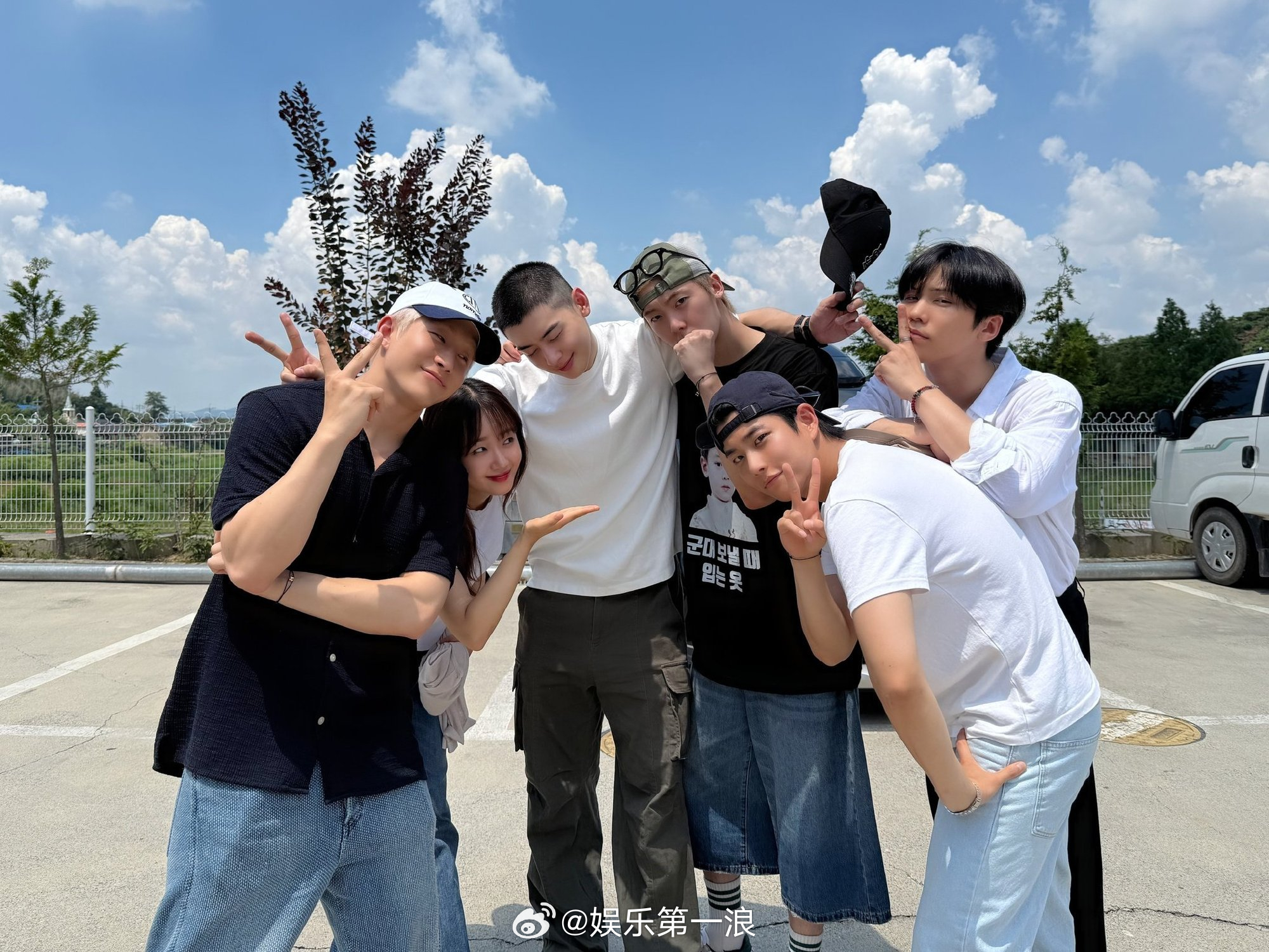 车银优入伍照ASTRO成员送车银优入伍 呜呜呜！！ ​​​