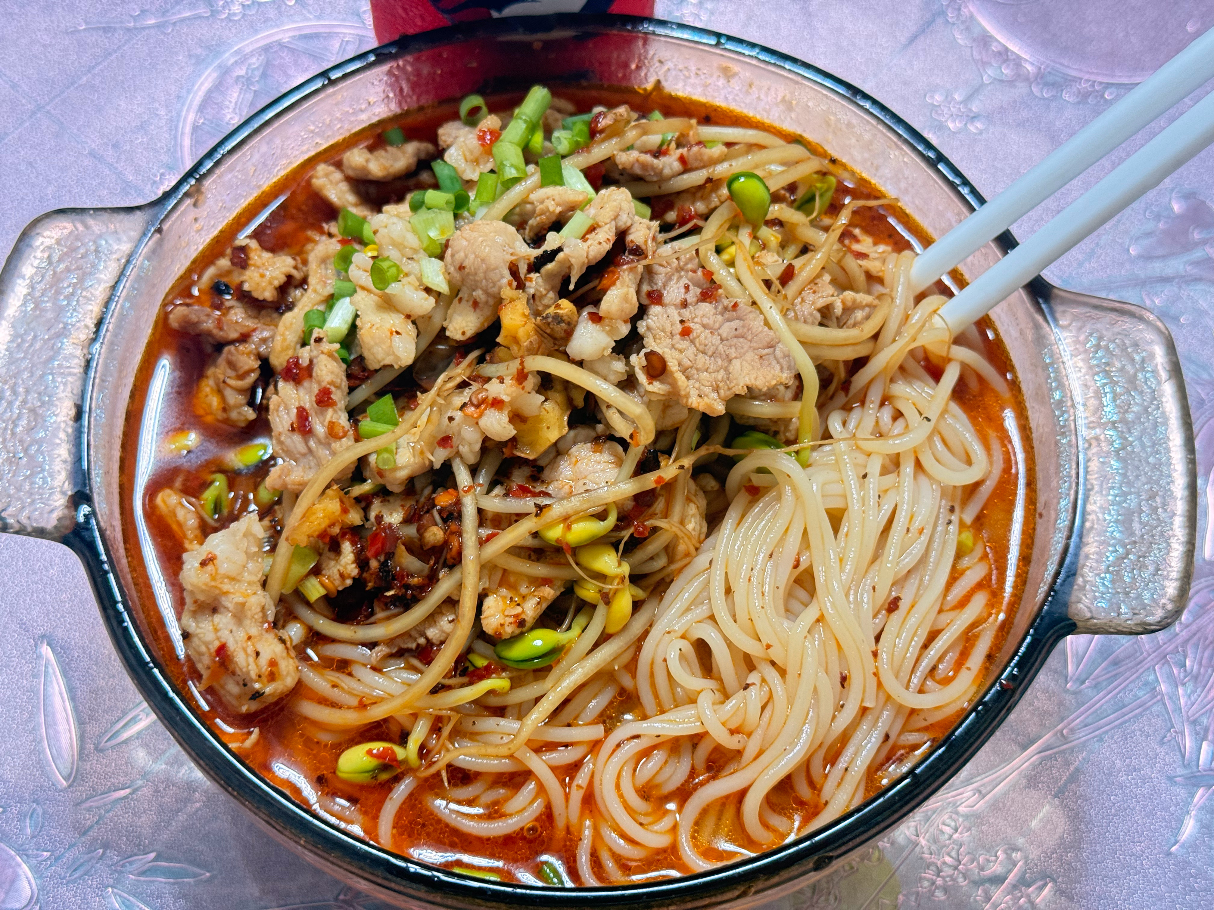 一个人随便吃点，不想做饭，这天太热。 