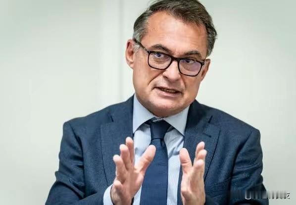 2. 德国央行行长扬言：得想想如何报复中国：德国央行行长纳格尔11月7日称，若与