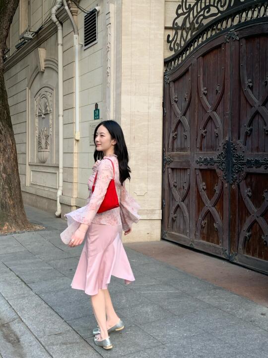 春天要穿花衬衣🌸