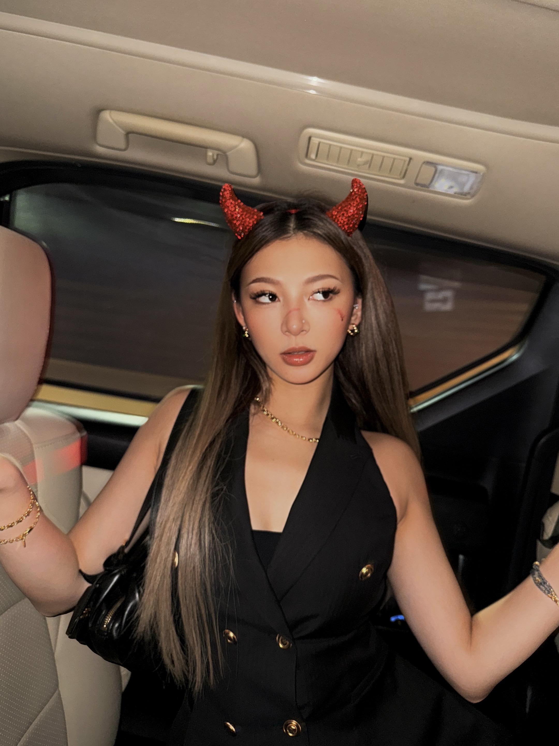 aka 商务恶魔甲方😈。“今晚就把ppt交给我‼️” 今年佷敷衍了....