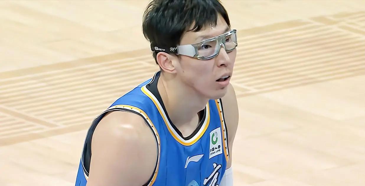 北京北汽61:21领先吉林40分！不出意外北京北汽将锁定联赛第4了，毕竟排名第3