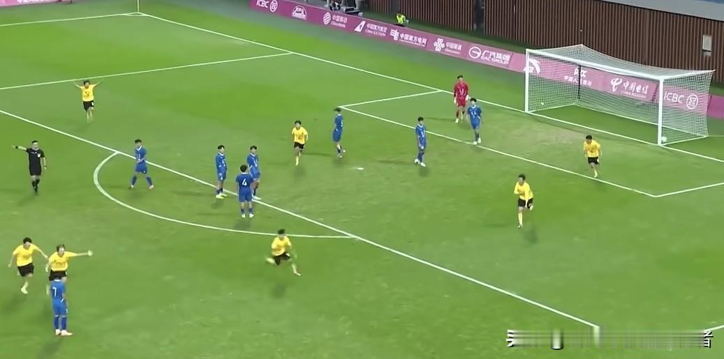 最关心的仍然是足球。

本届全运会该组别强队实力趋近，胜负系于临场状态与临场运气