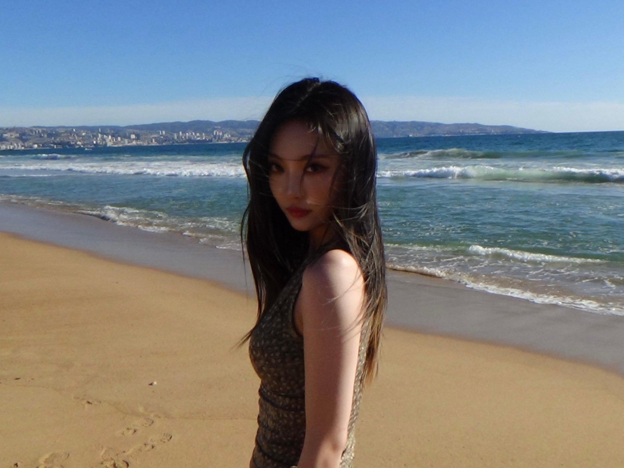waves ​​​